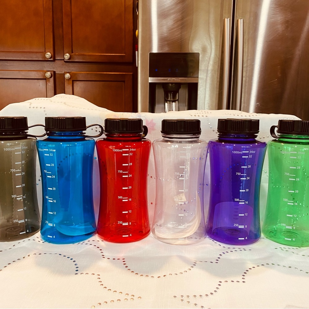 Hydration ALL DAY with these 1000ml/34oz drink ware. $8 per bottle